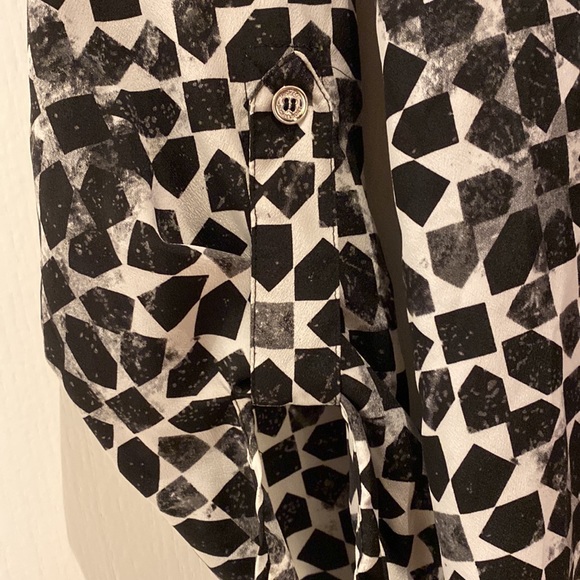 Michael Kors blouse- Small - Picture 4 of 4